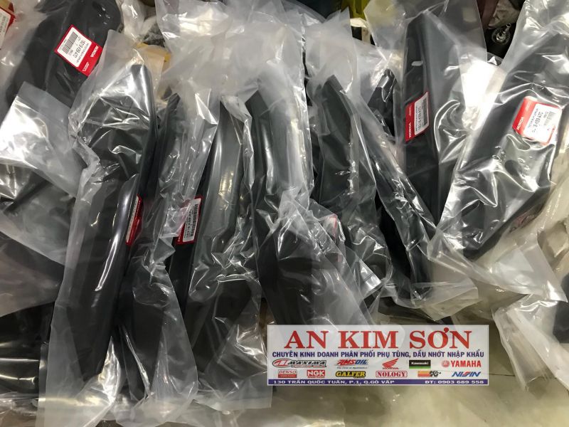 ỐP PÔ CLICK - VARIO 2018